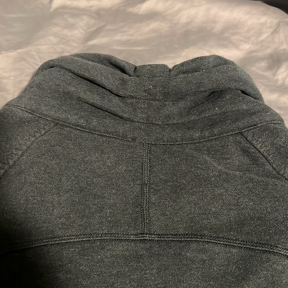 Lululemon jacket grey large - Picture 9 of 9